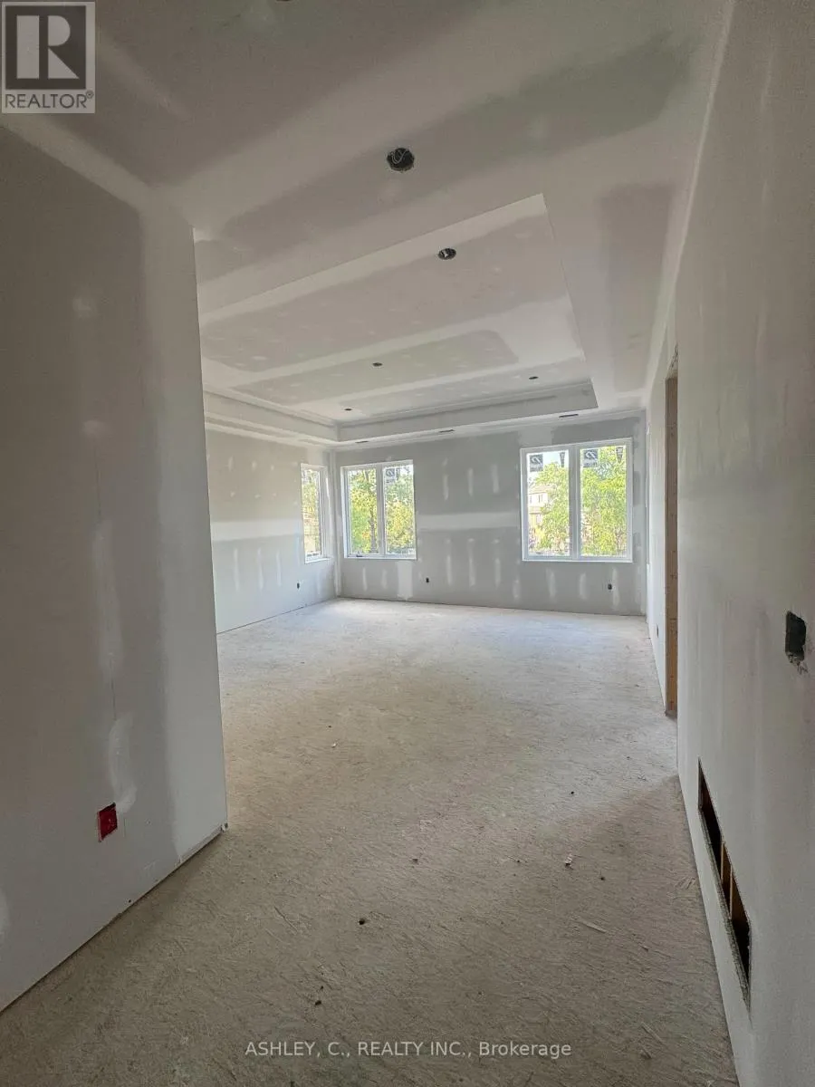 2574 SHARON CRESCENT