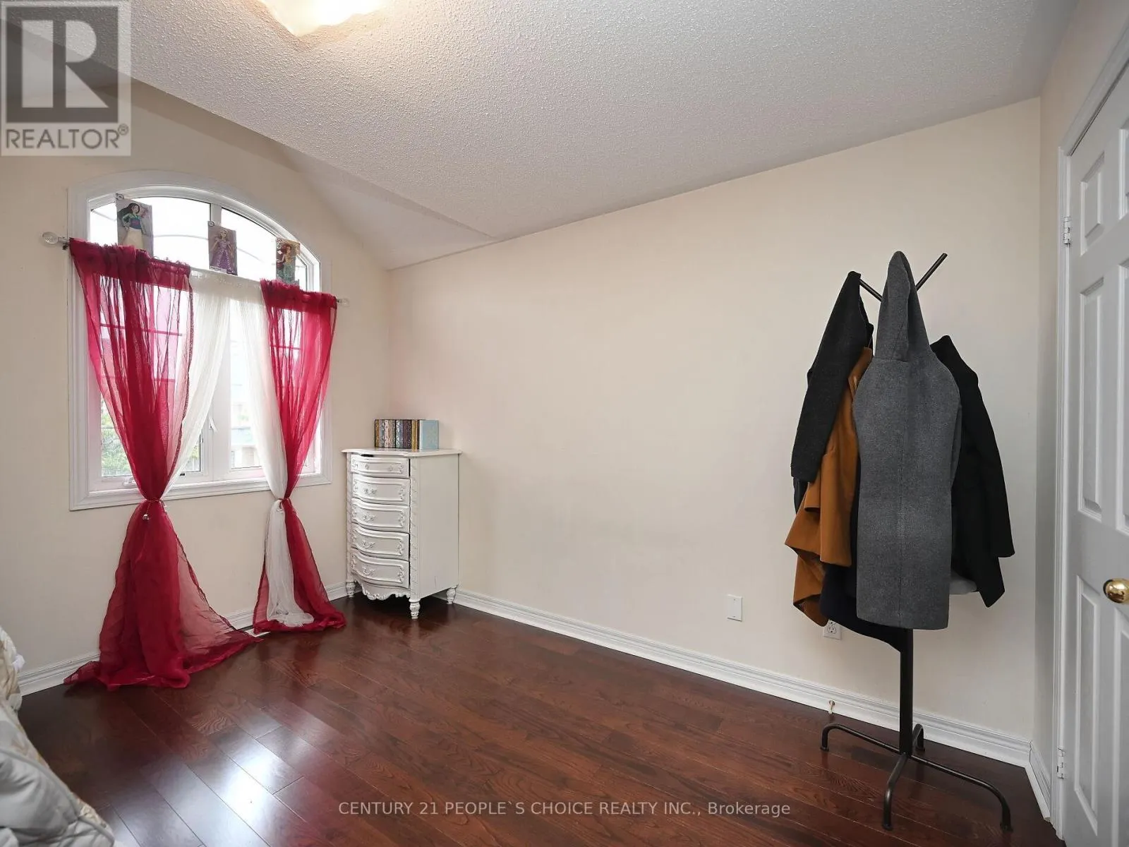 23 LANEBROOK DRIVE