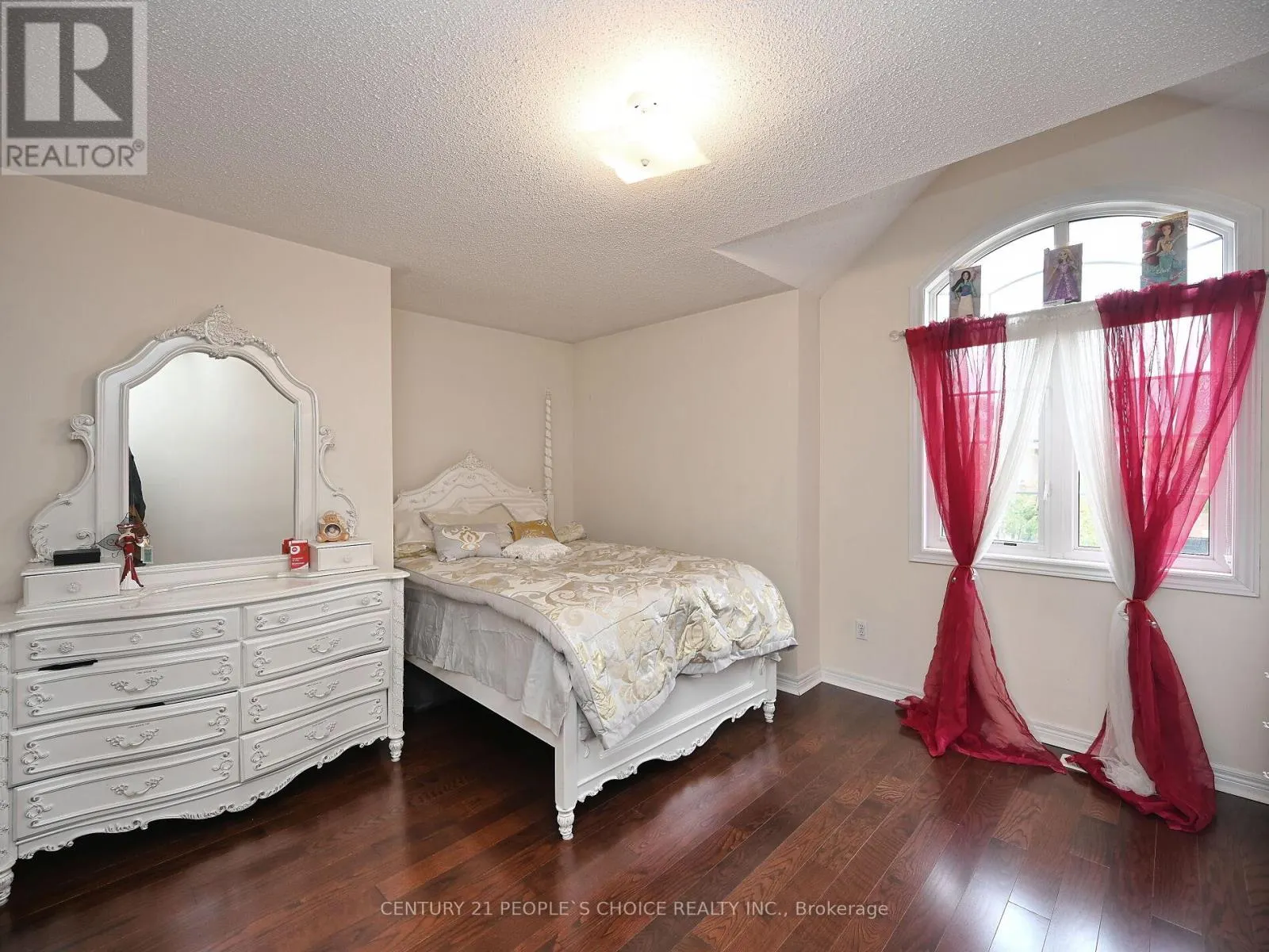 23 LANEBROOK DRIVE