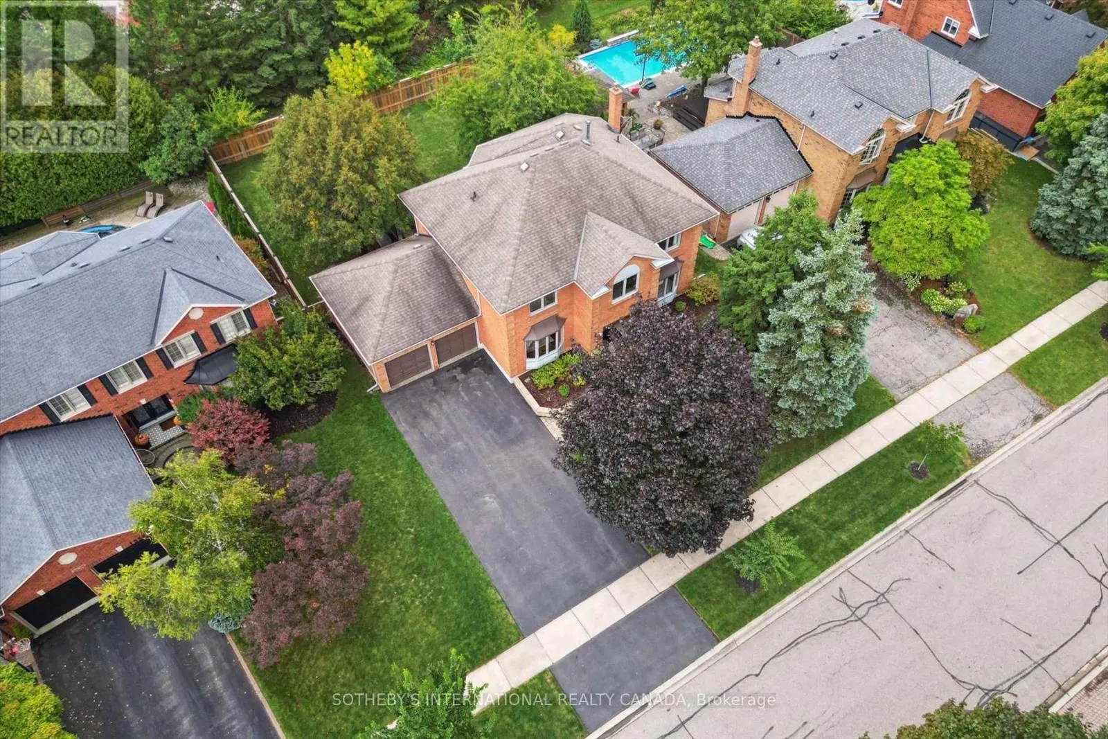 1352 WINTERBERRY DRIVE