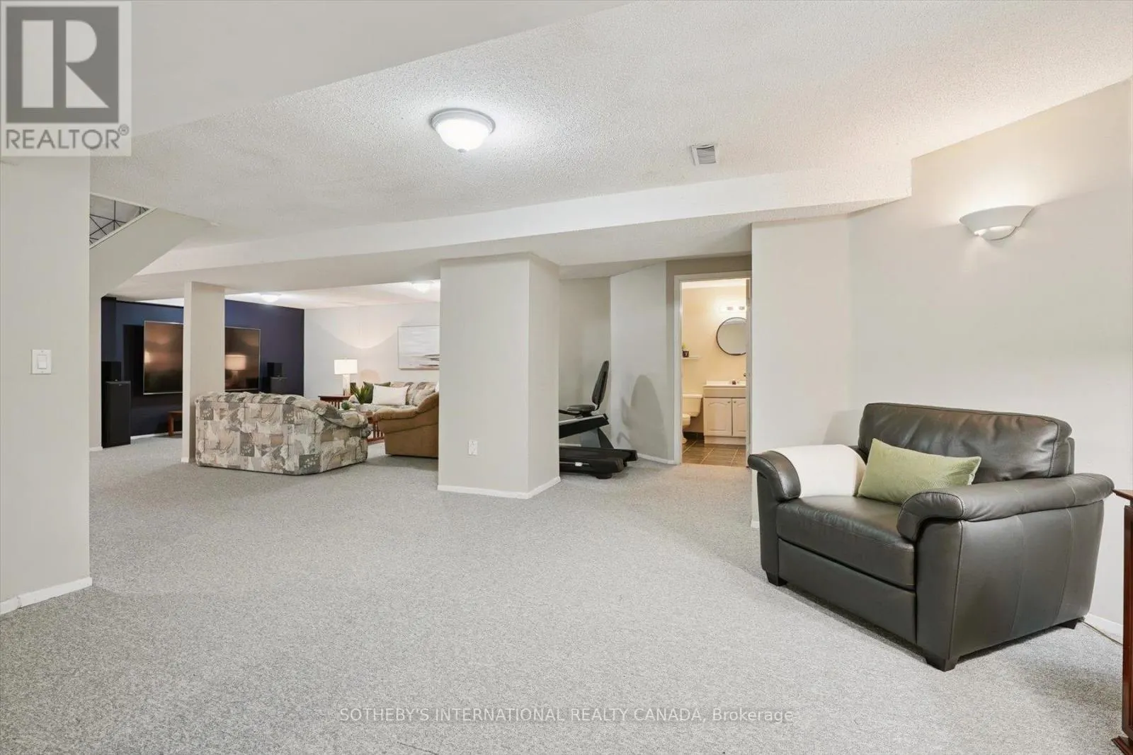 1352 WINTERBERRY DRIVE