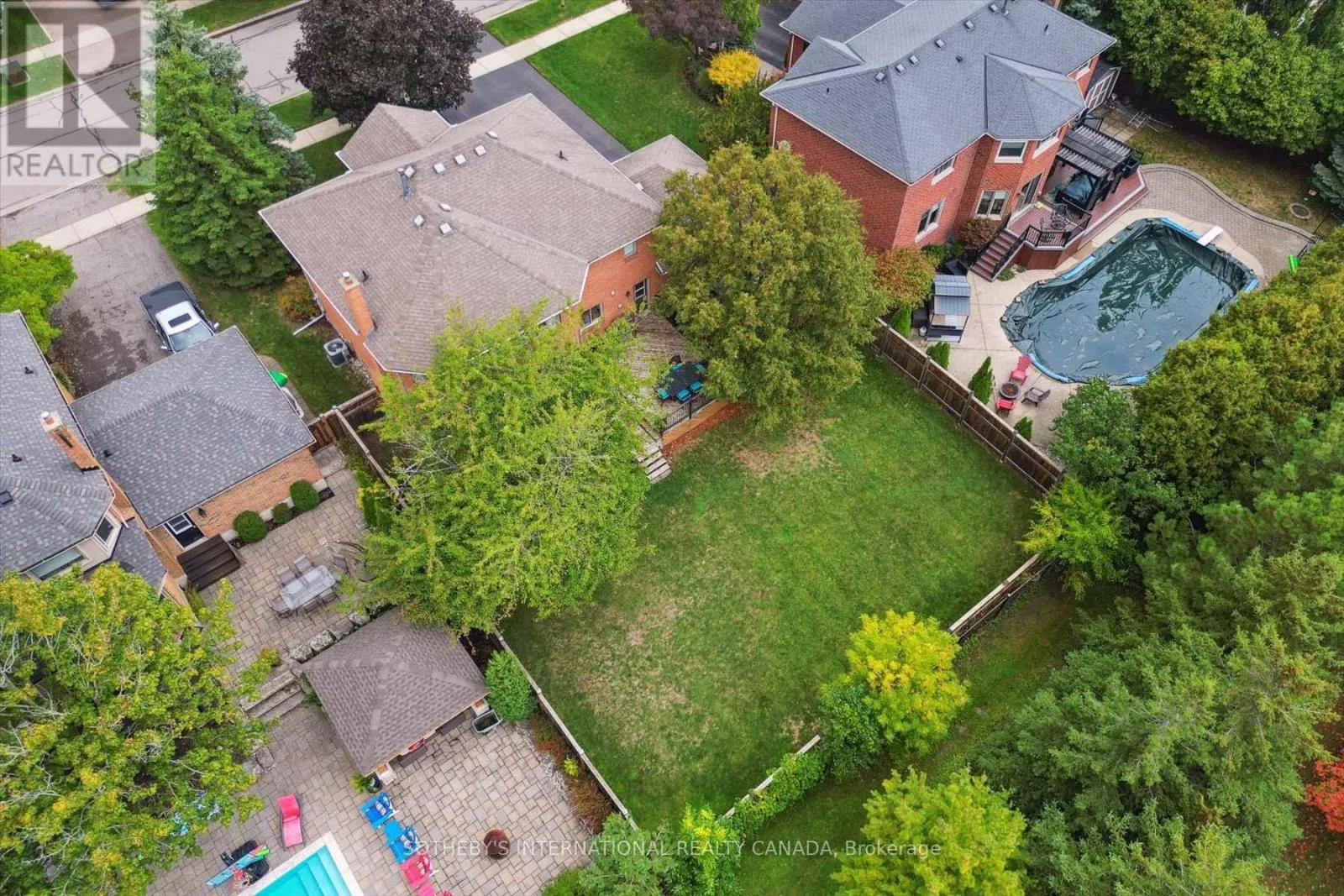 1352 WINTERBERRY DRIVE