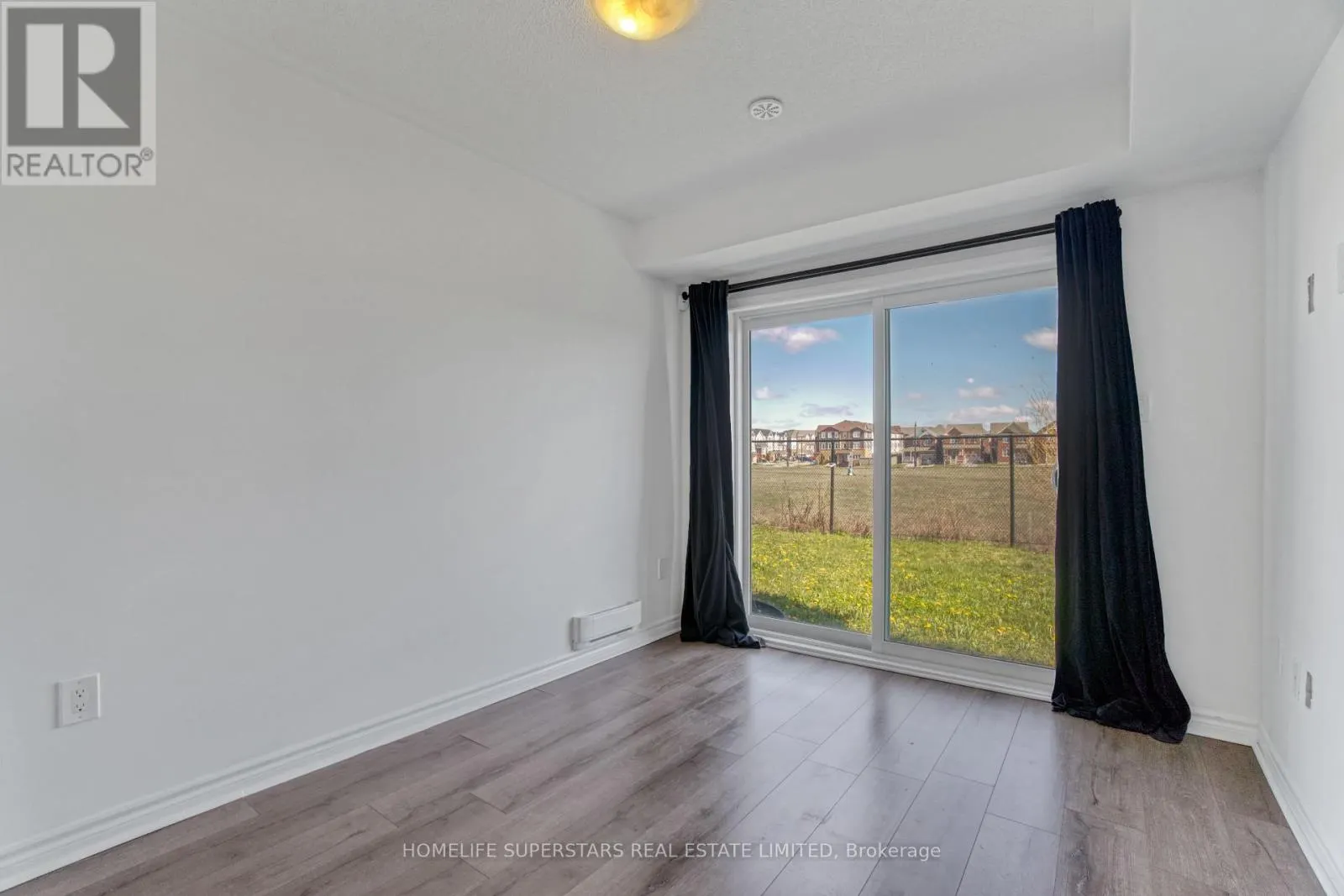 72 BANNISTER CRESCENT