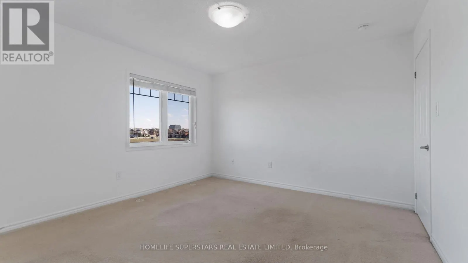 72 BANNISTER CRESCENT
