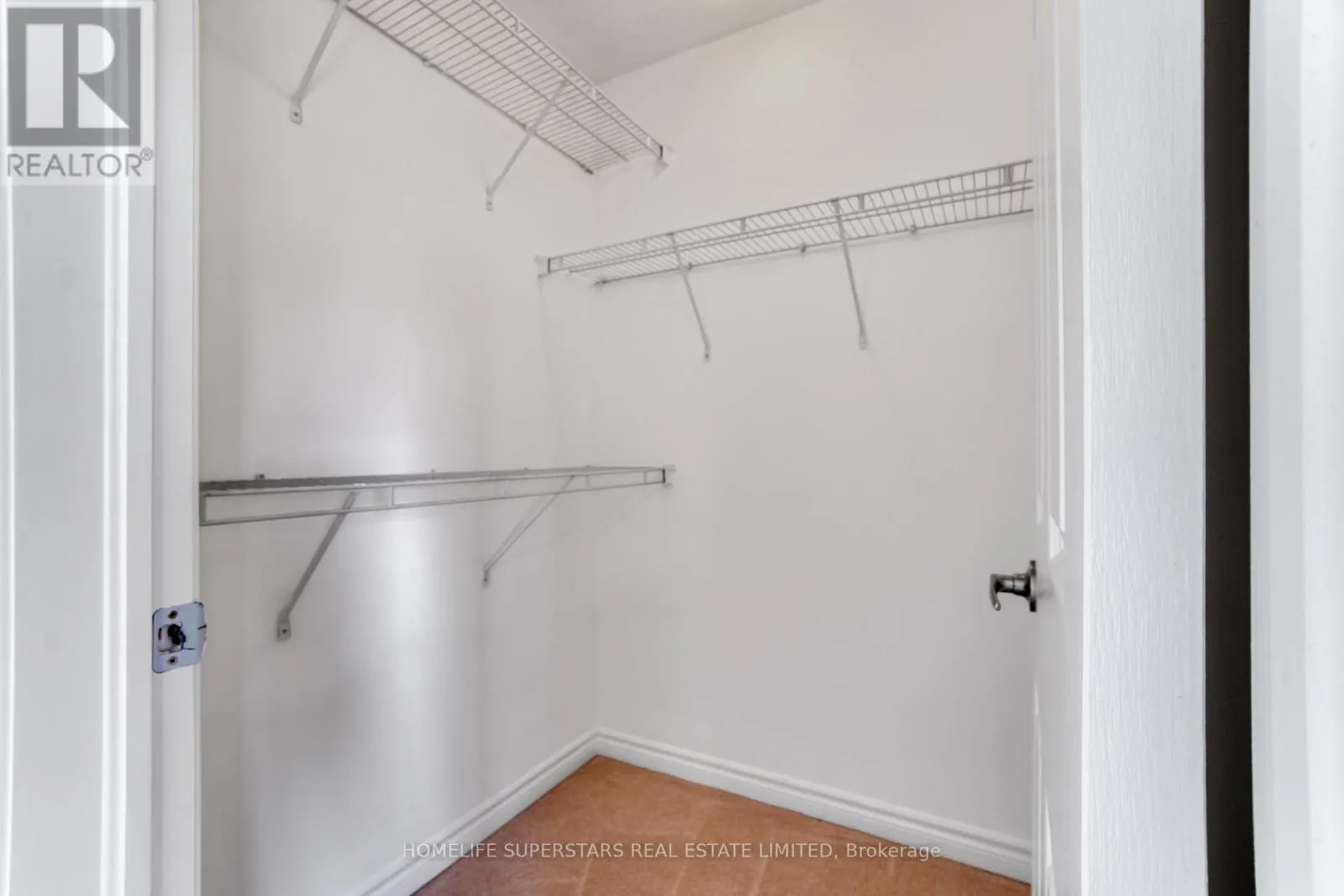 72 BANNISTER CRESCENT