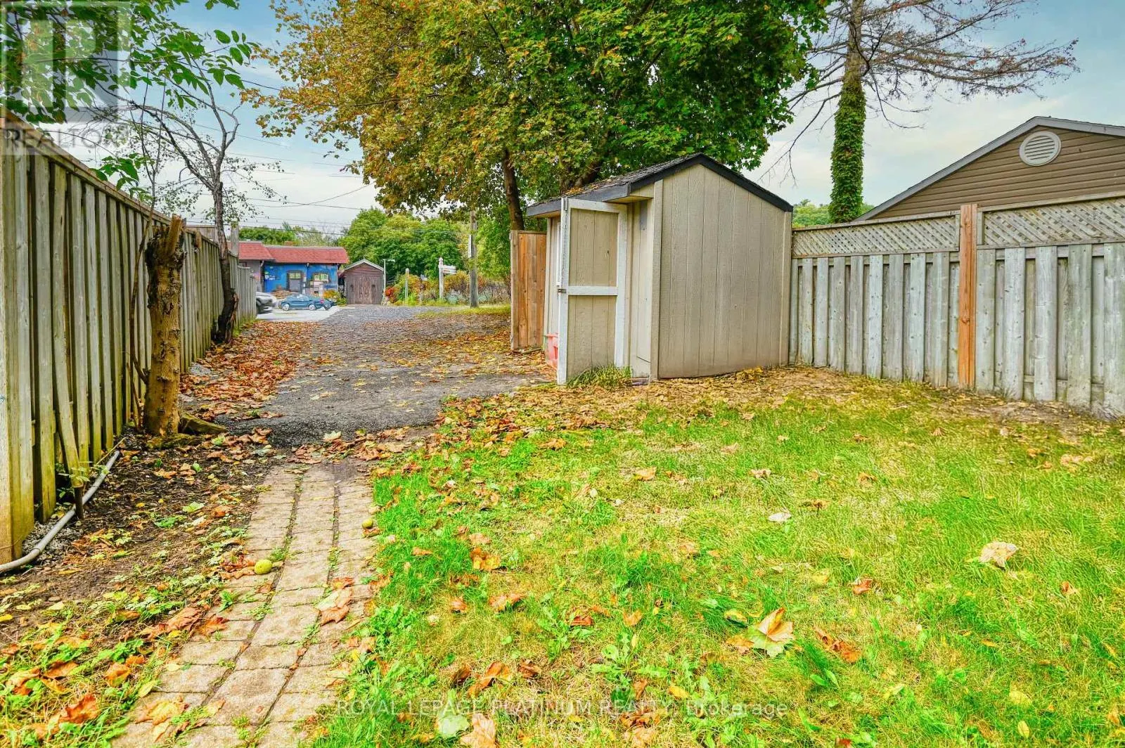 4 ADAMSON STREET S