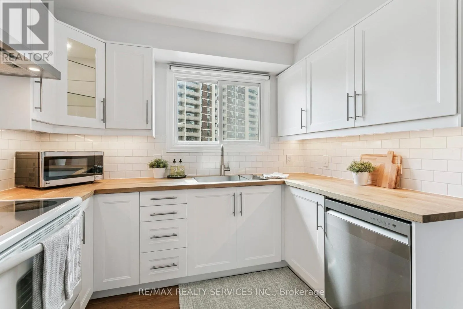 112 - 3175 KIRWIN AVENUE