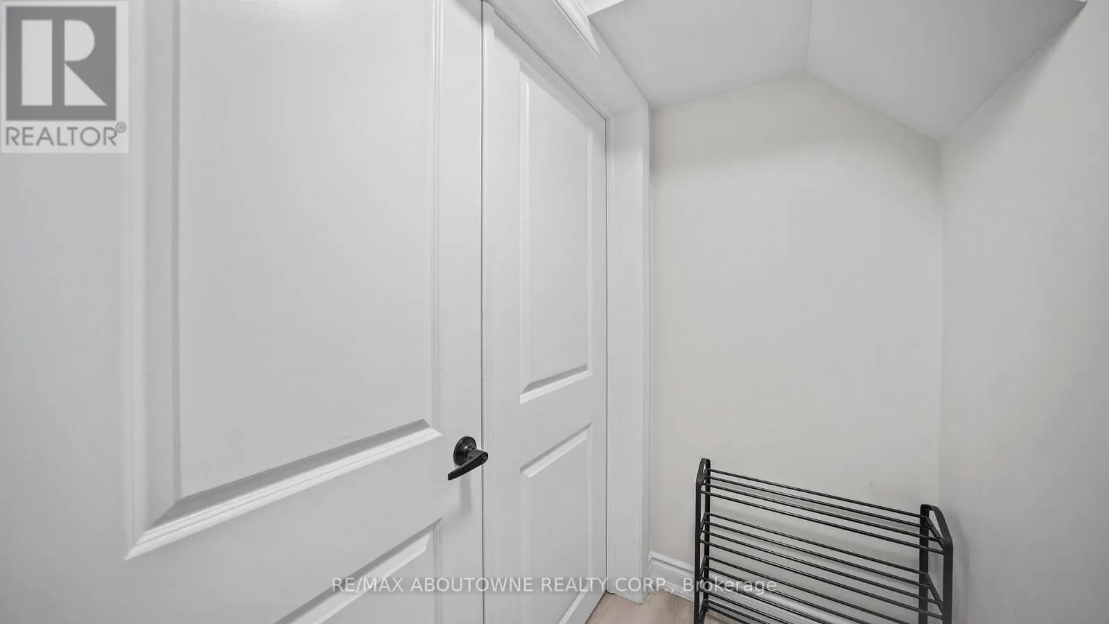 LOWER - 341 IRONSIDE DRIVE