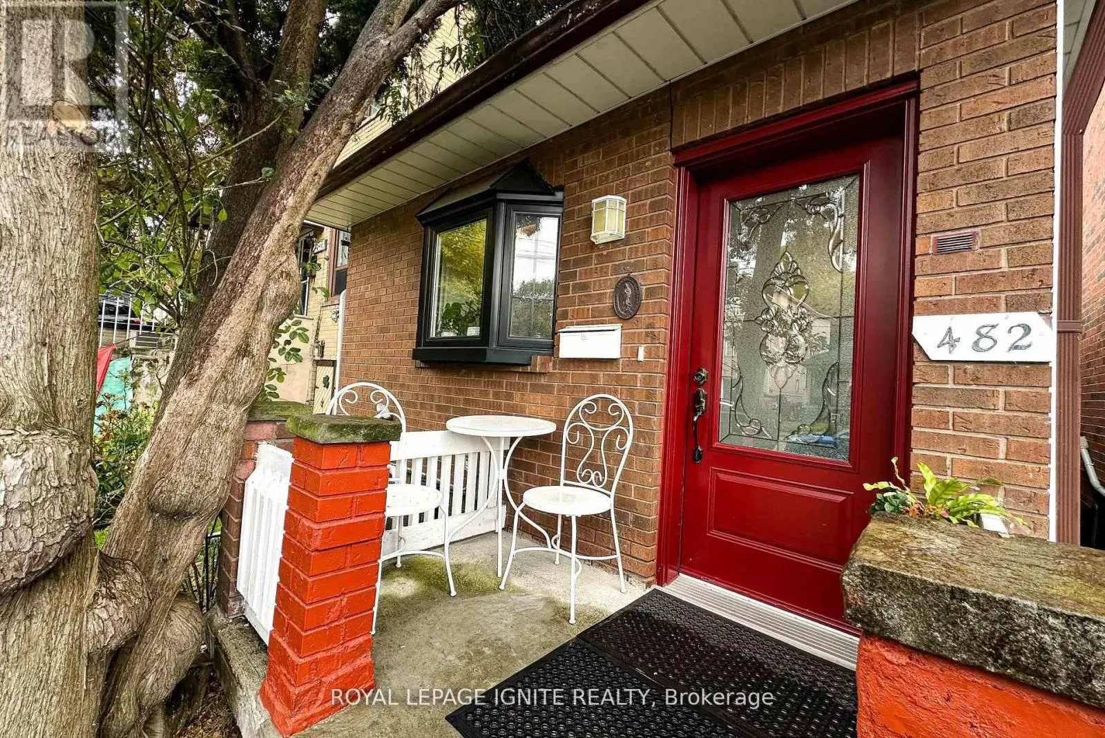 482 MCROBERTS AVENUE