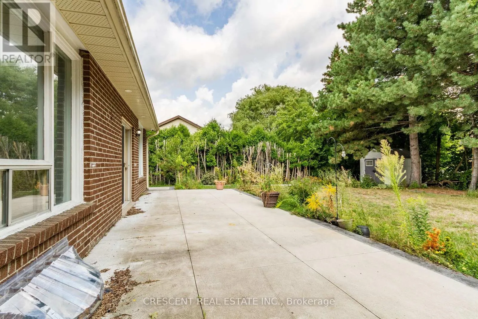 42 BOREHAM CIRCLE