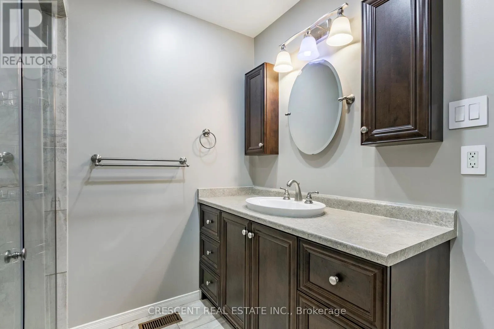42 BOREHAM CIRCLE