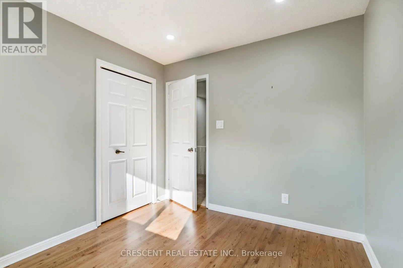 42 BOREHAM CIRCLE