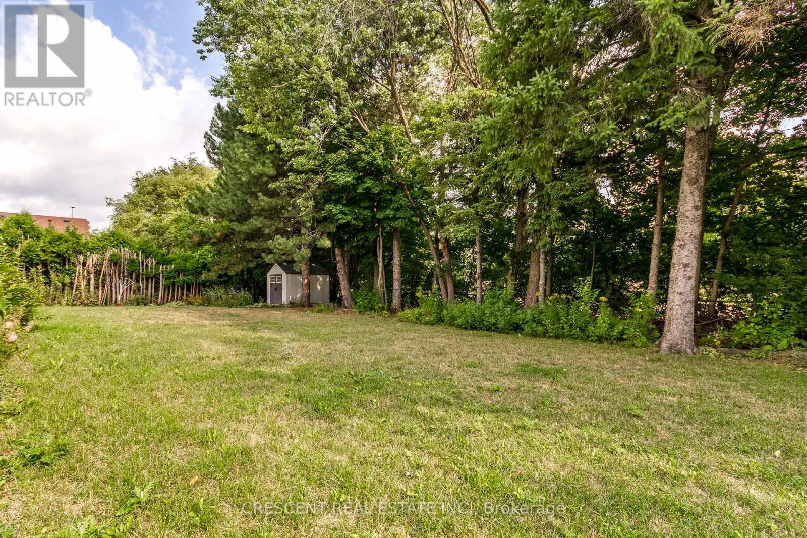 42 BOREHAM CIRCLE
