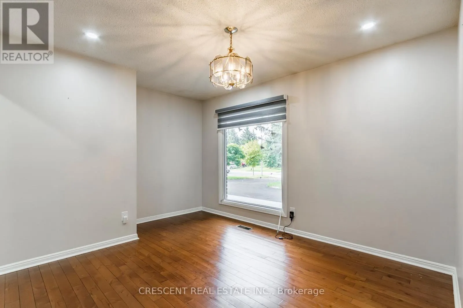 42 BOREHAM CIRCLE