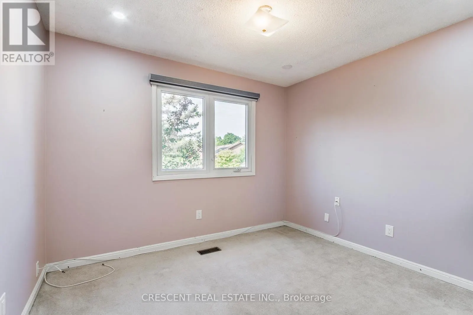 42 BOREHAM CIRCLE