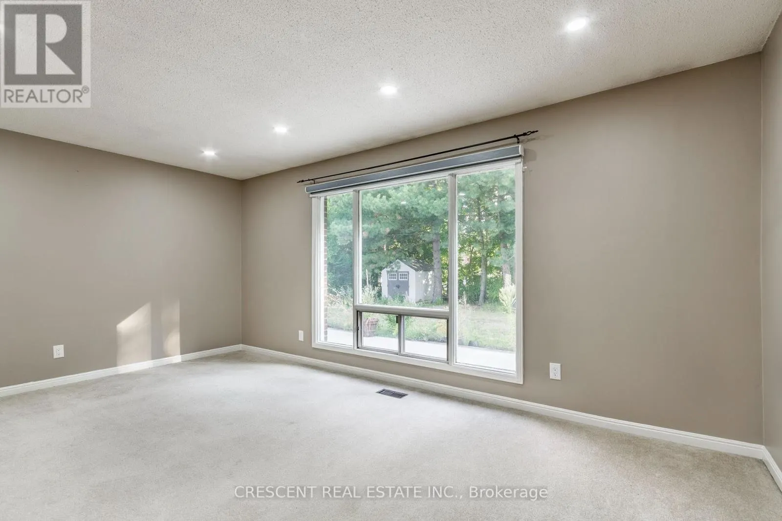 42 BOREHAM CIRCLE