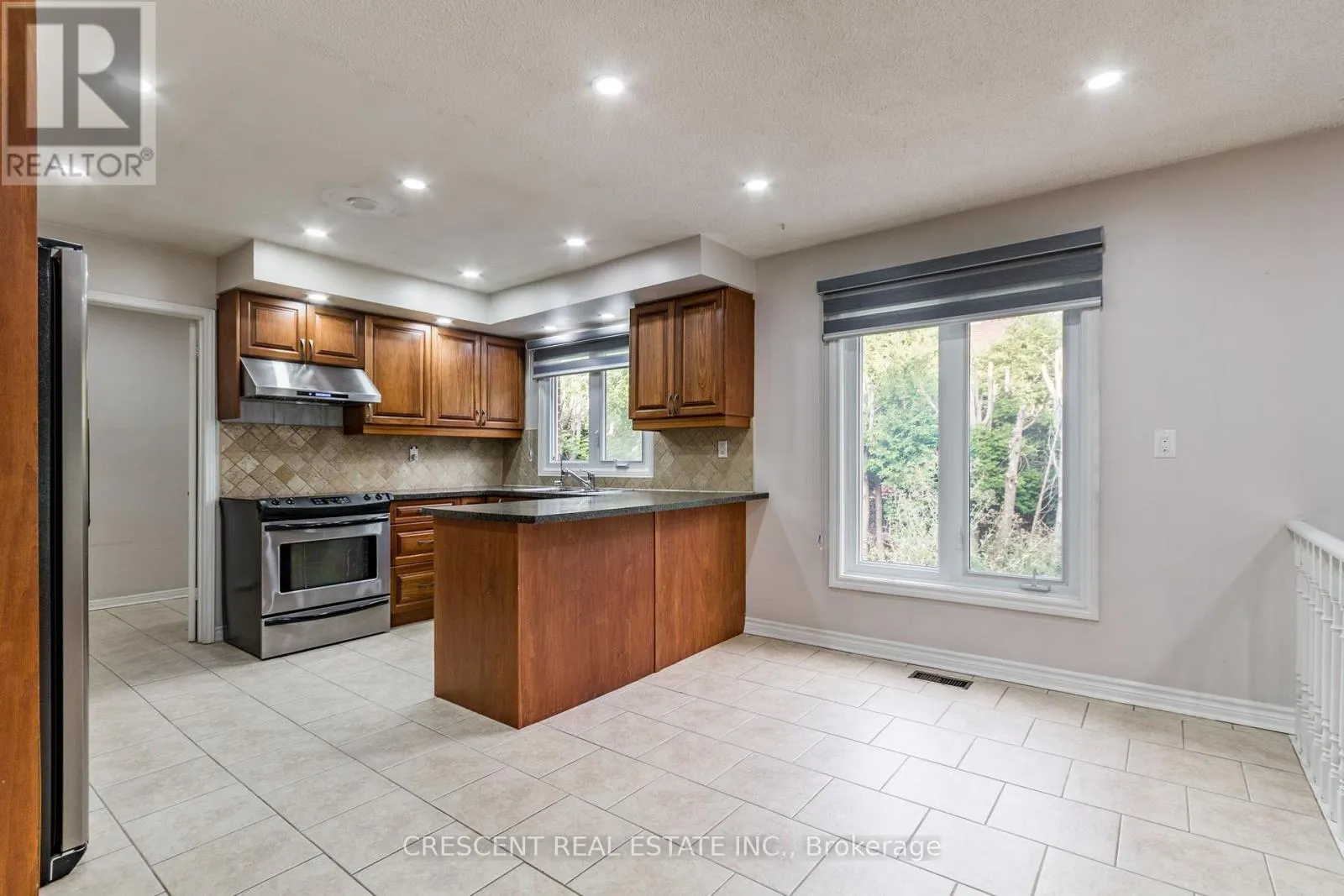 42 BOREHAM CIRCLE