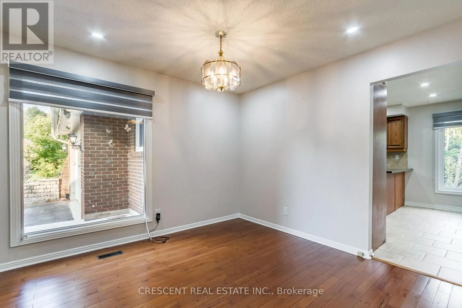 42 BOREHAM CIRCLE