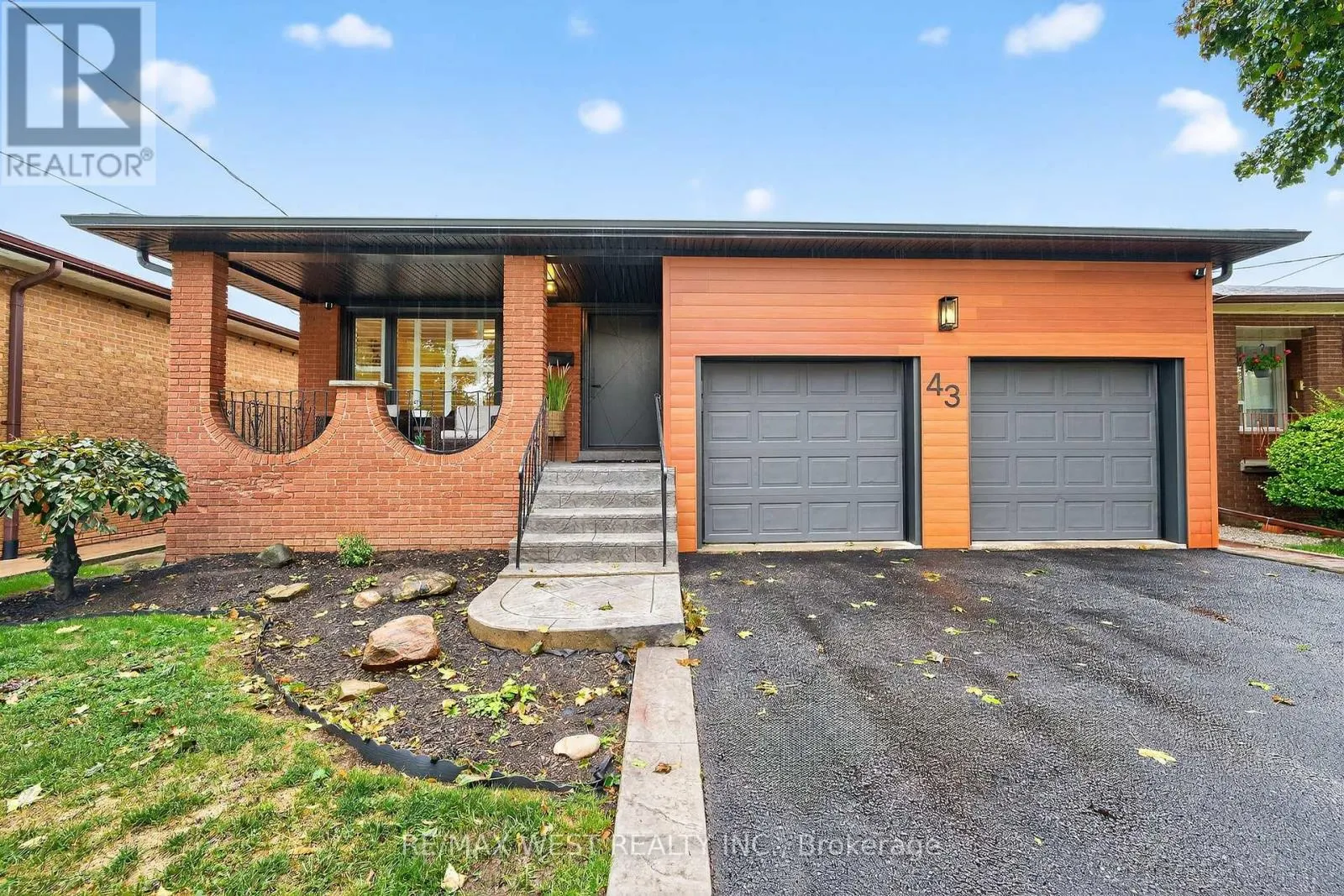 43 ST GEORGES BOULEVARD
