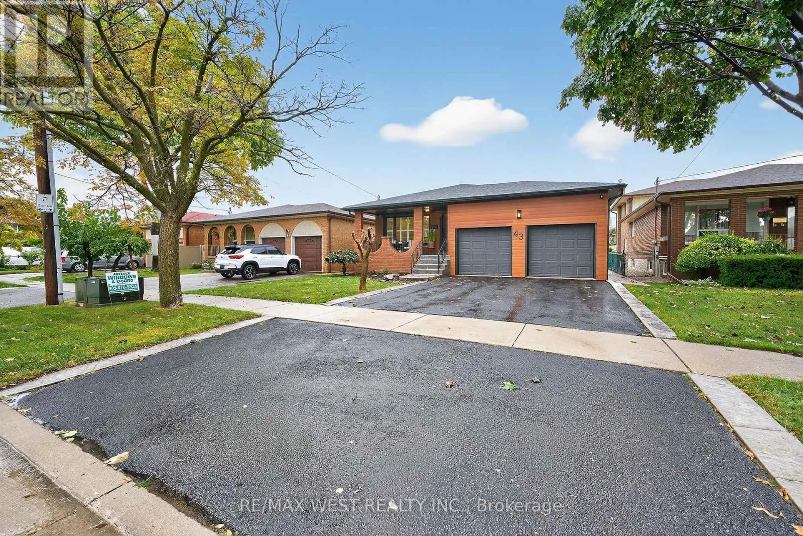 43 ST GEORGES BOULEVARD