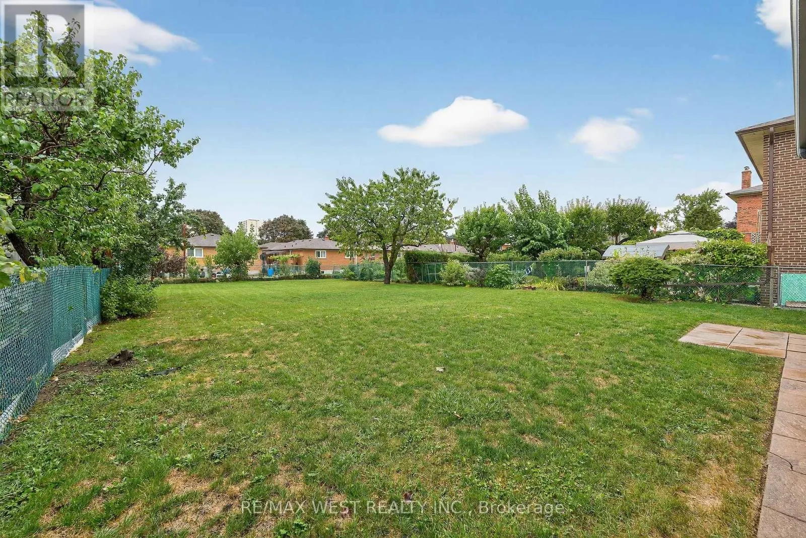 43 ST GEORGES BOULEVARD