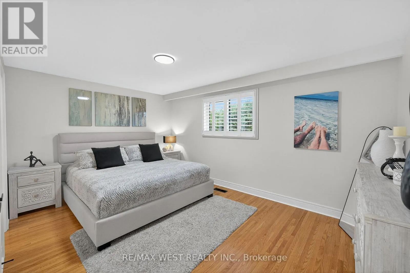 43 ST GEORGES BOULEVARD