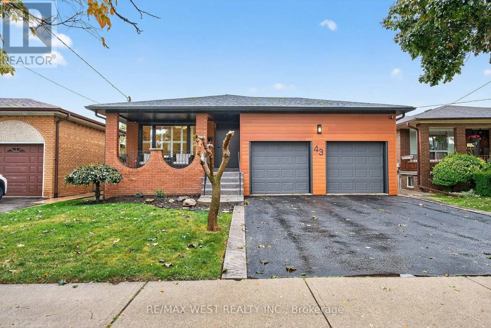 43 ST GEORGES BOULEVARD