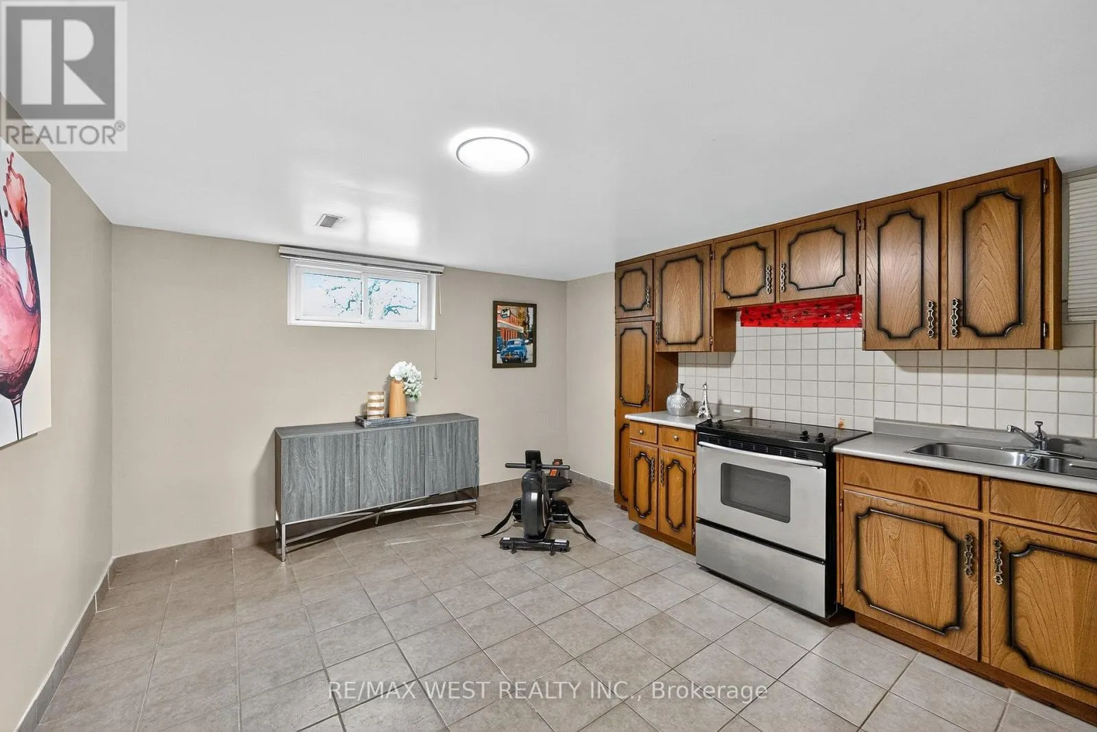43 ST GEORGES BOULEVARD