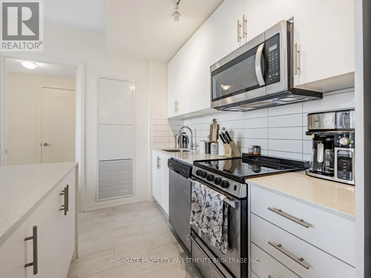 403 - 509 DUNDAS STREET