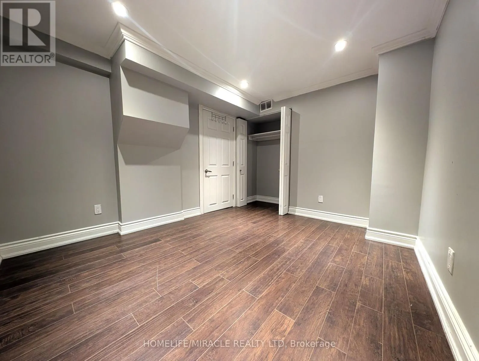 57 MANITOBA STREET