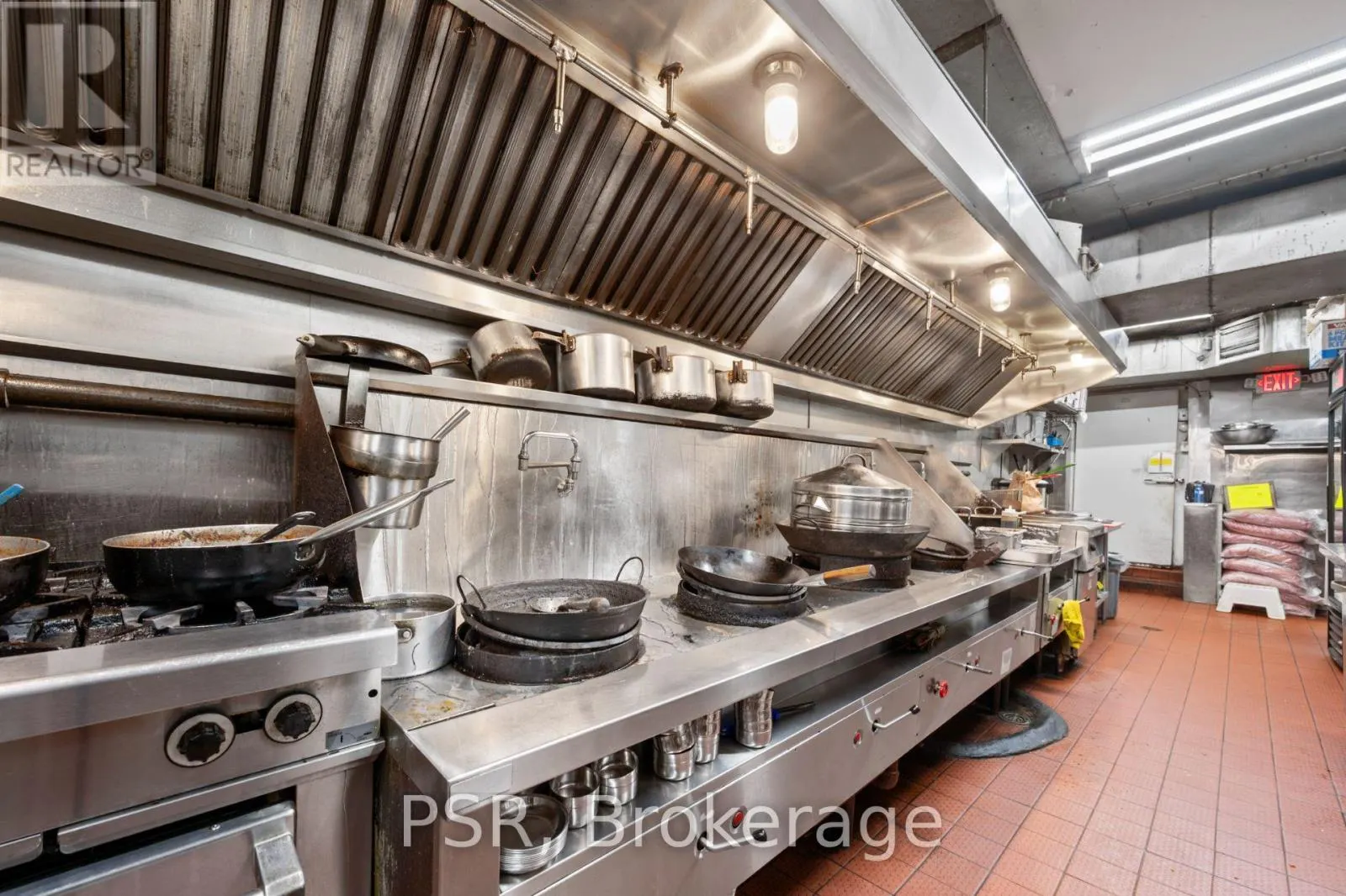 1508 QUEEN STREET W