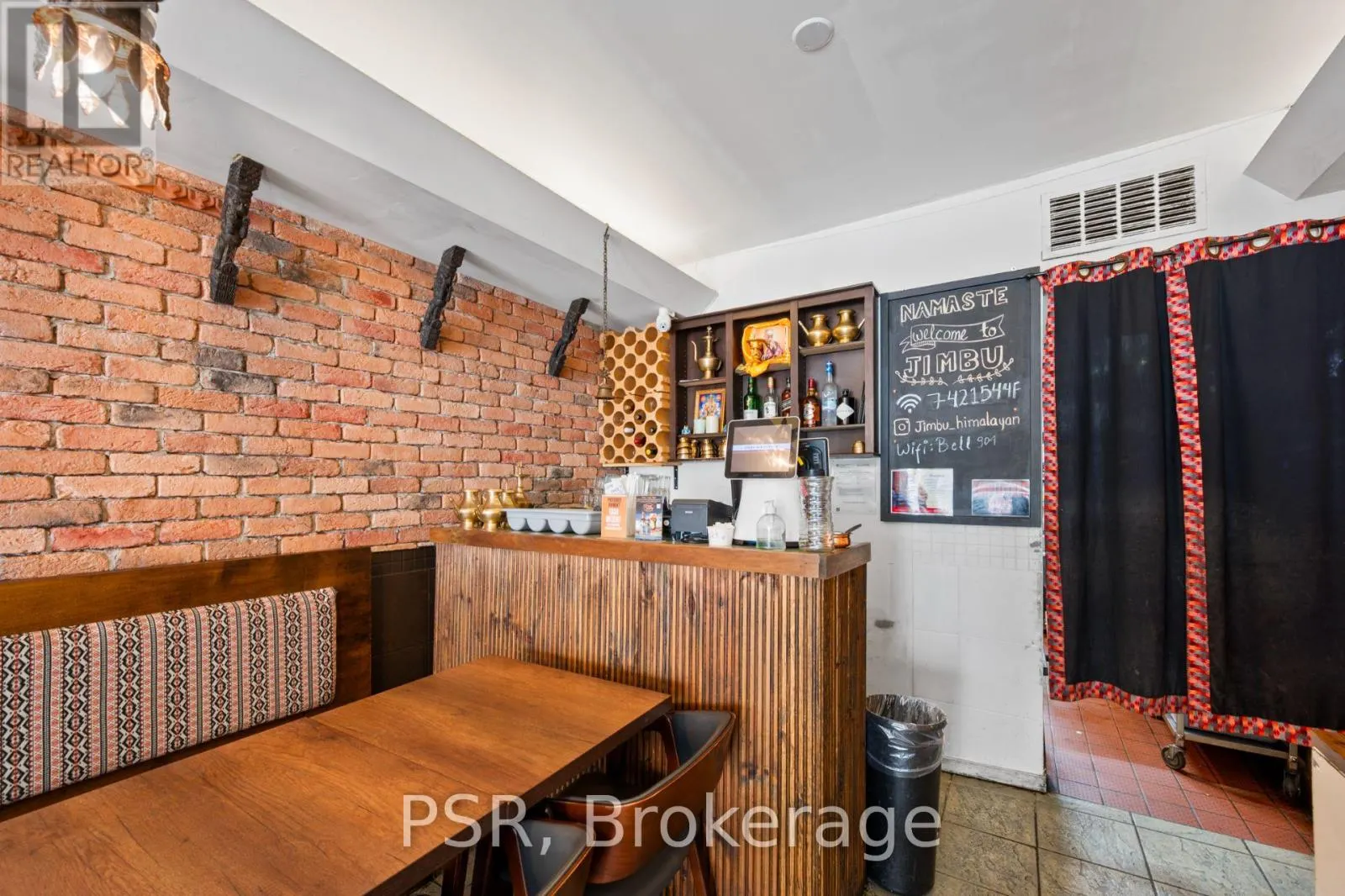 1508 QUEEN STREET W