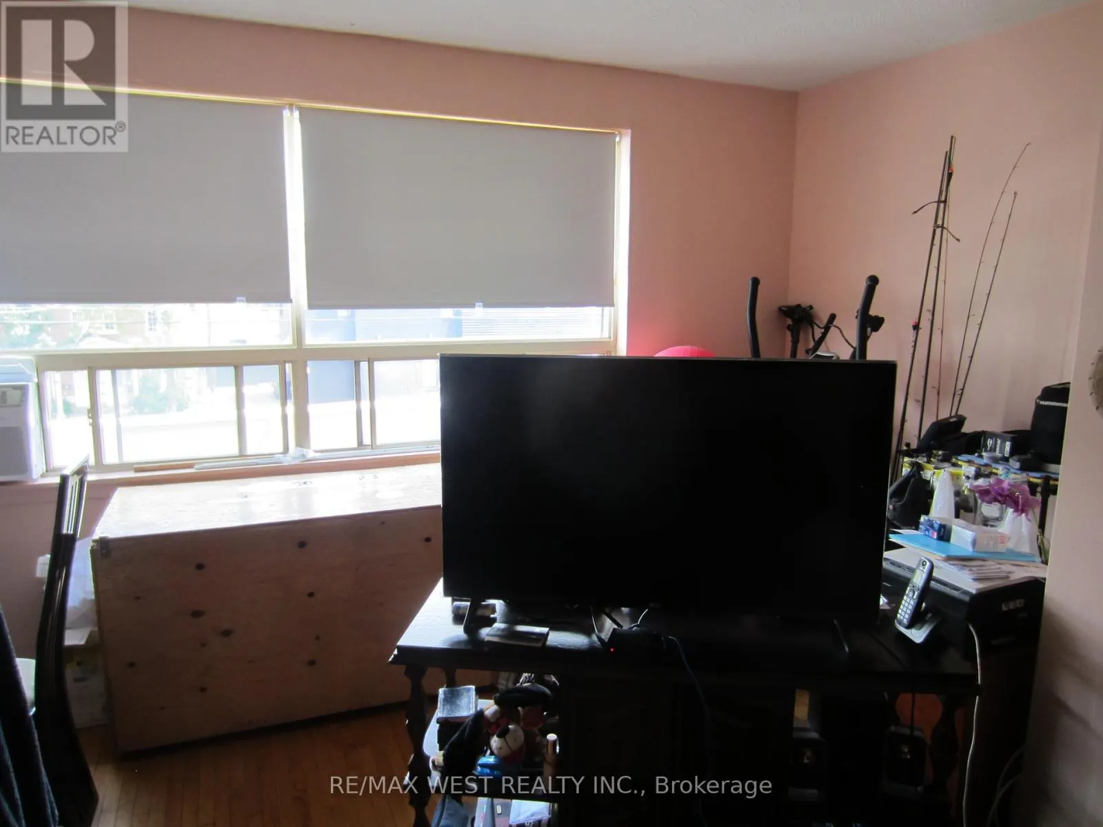 2444 DUFFERIN STREET