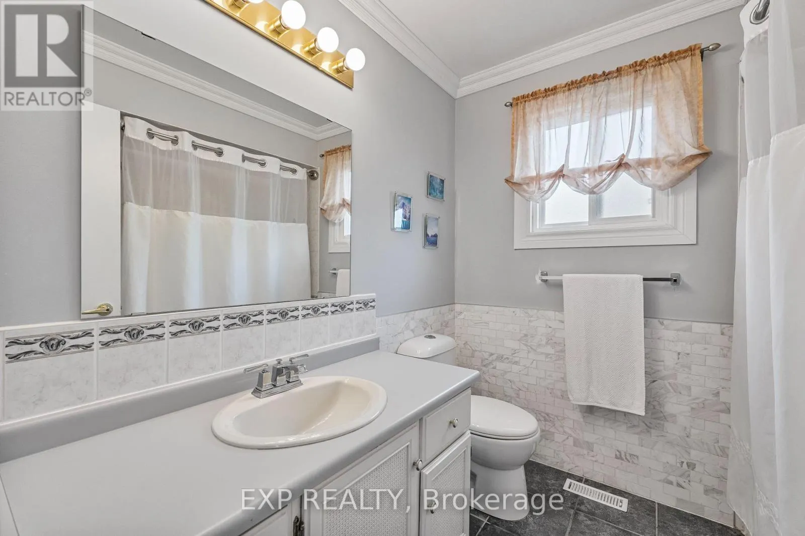 3 STILLWATER CRESCENT