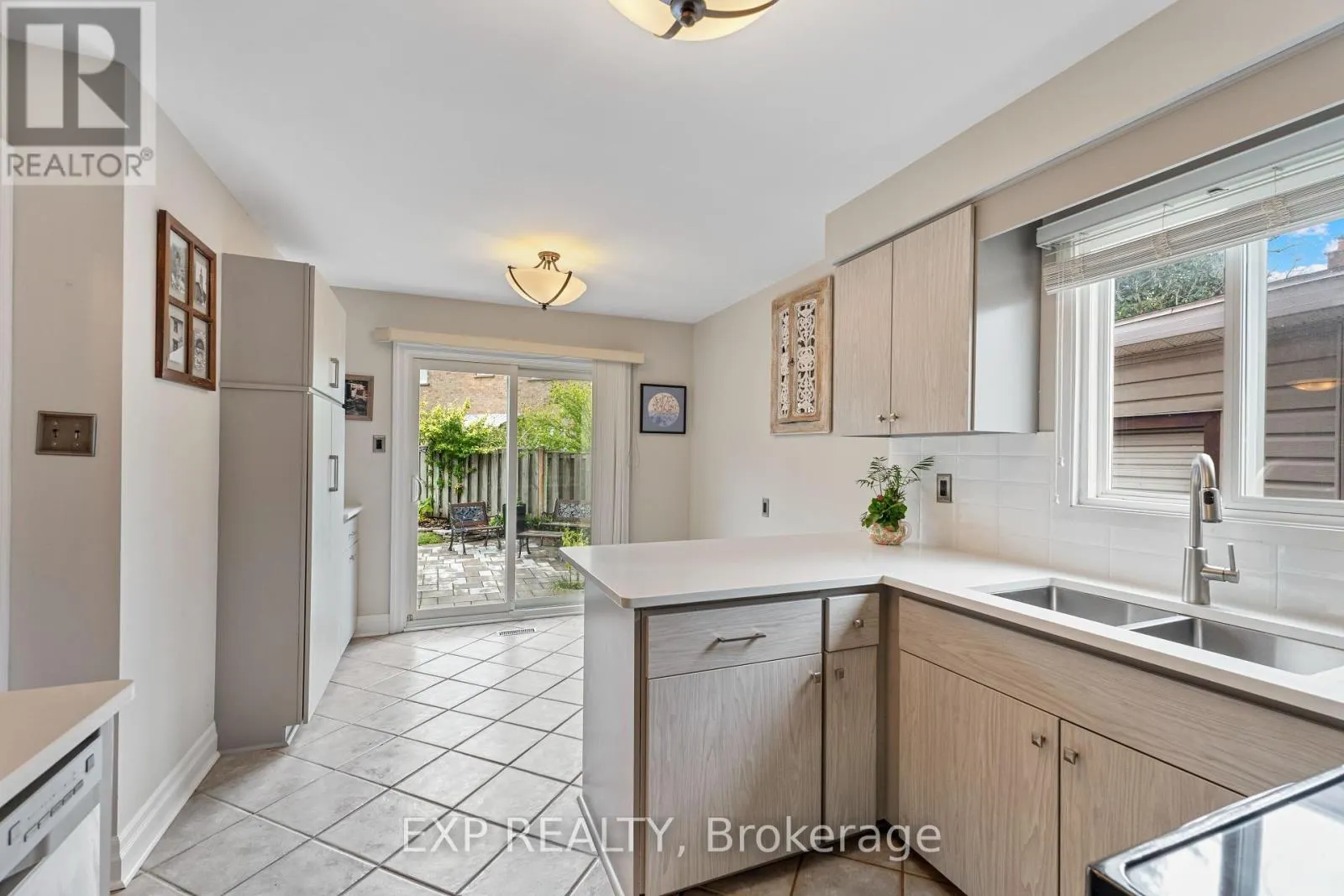 3 STILLWATER CRESCENT