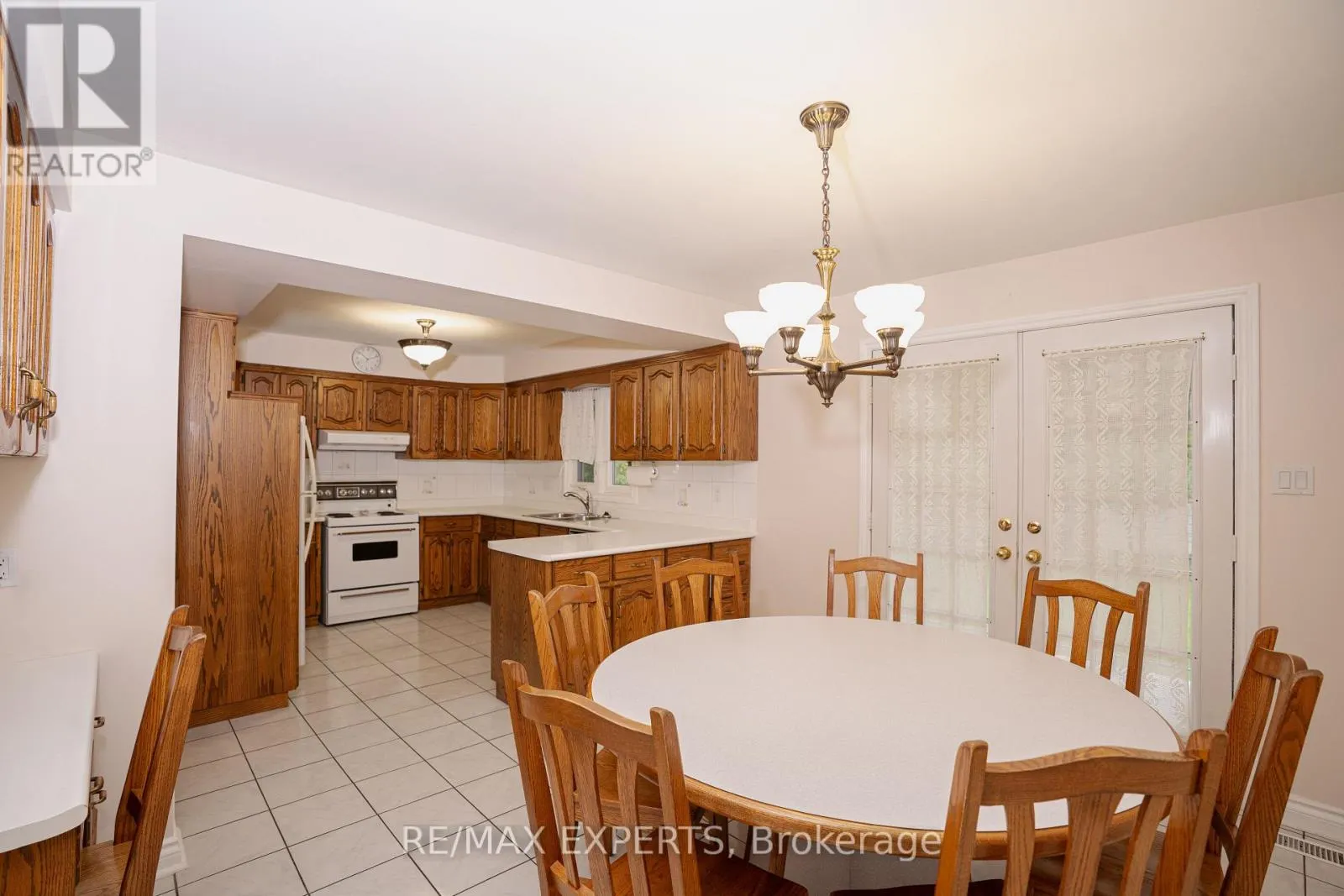 48 INGLESIDE DRIVE