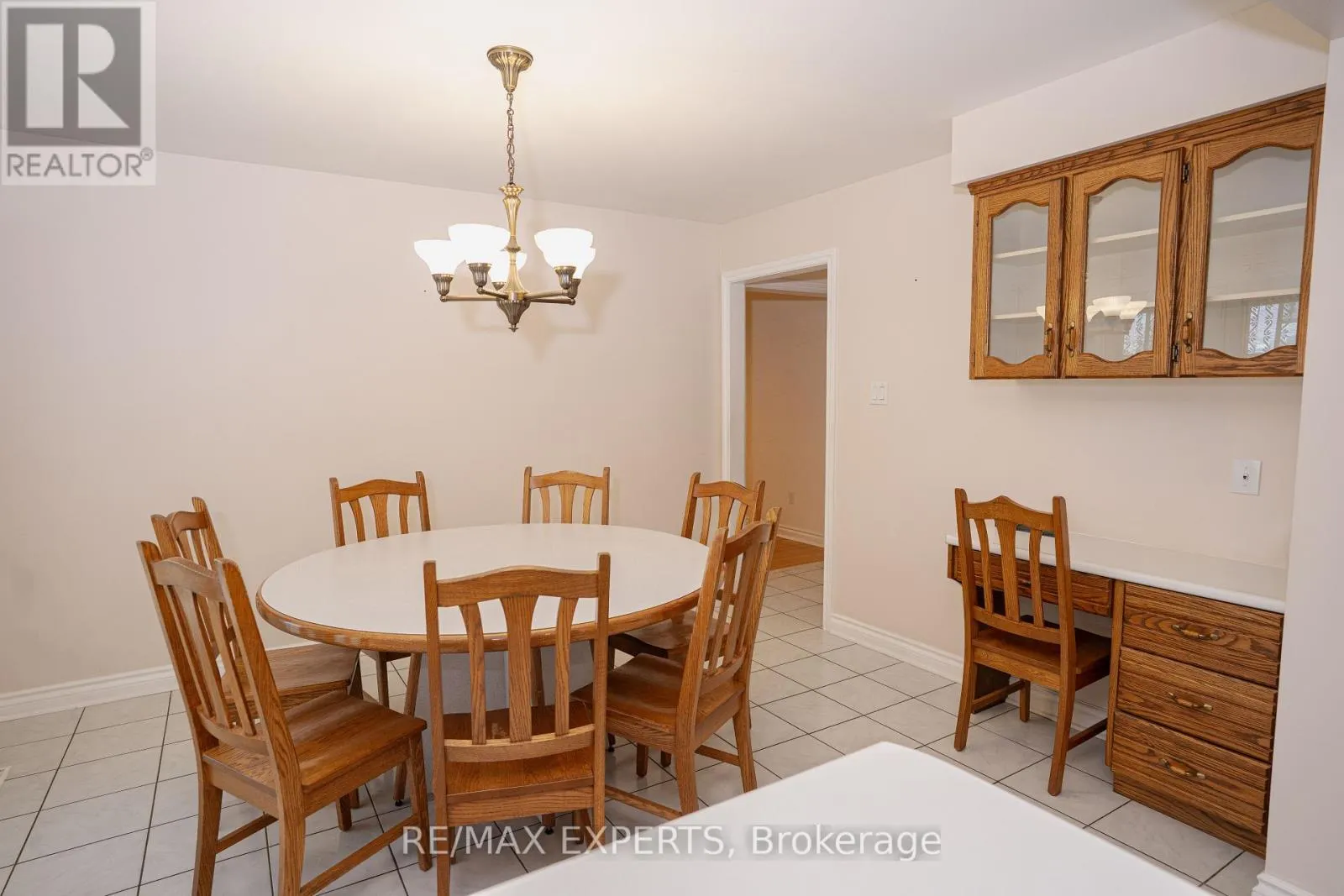 48 INGLESIDE DRIVE