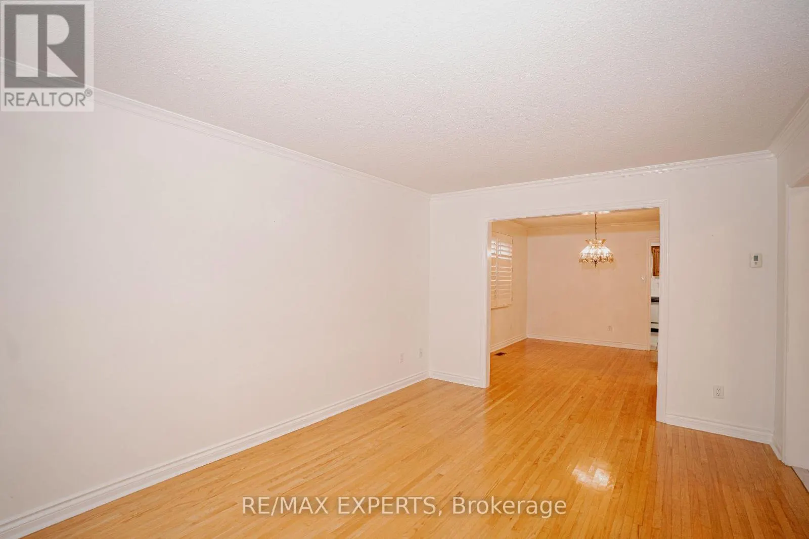 48 INGLESIDE DRIVE