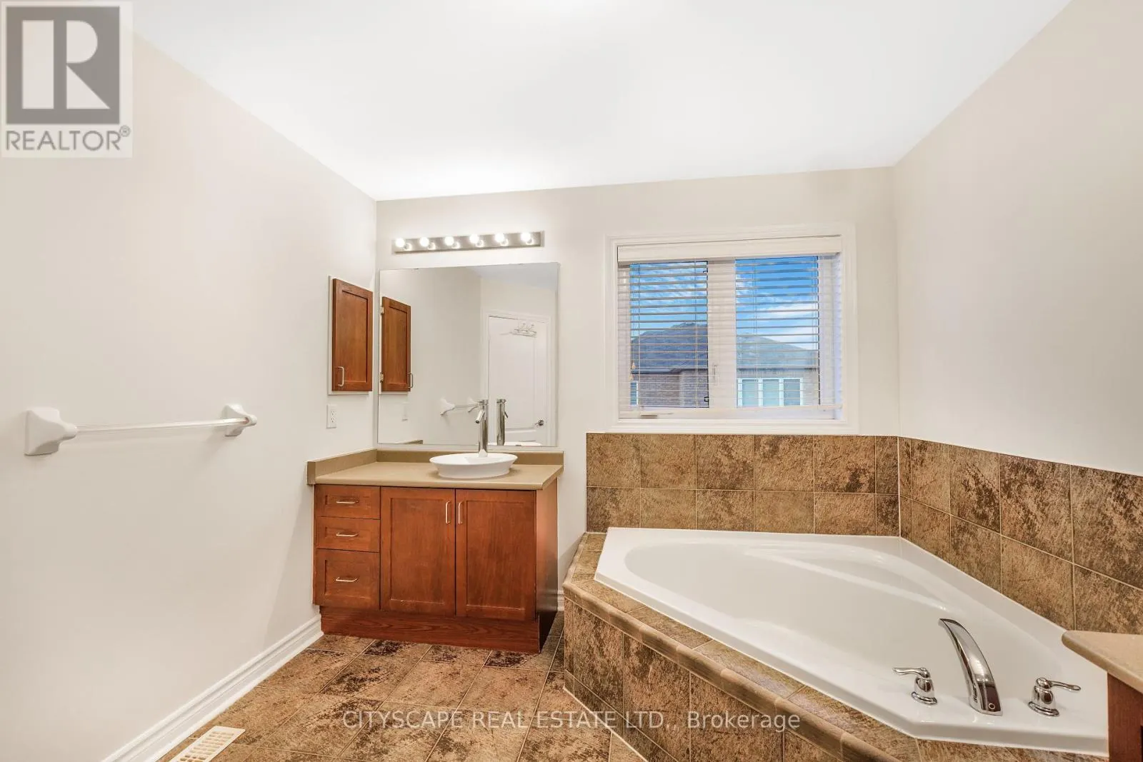 5515 CHALLENGER DRIVE