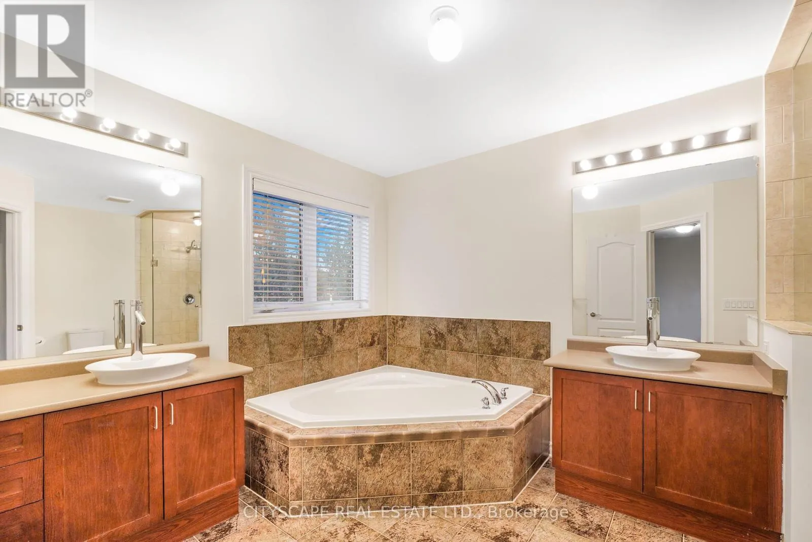 5515 CHALLENGER DRIVE