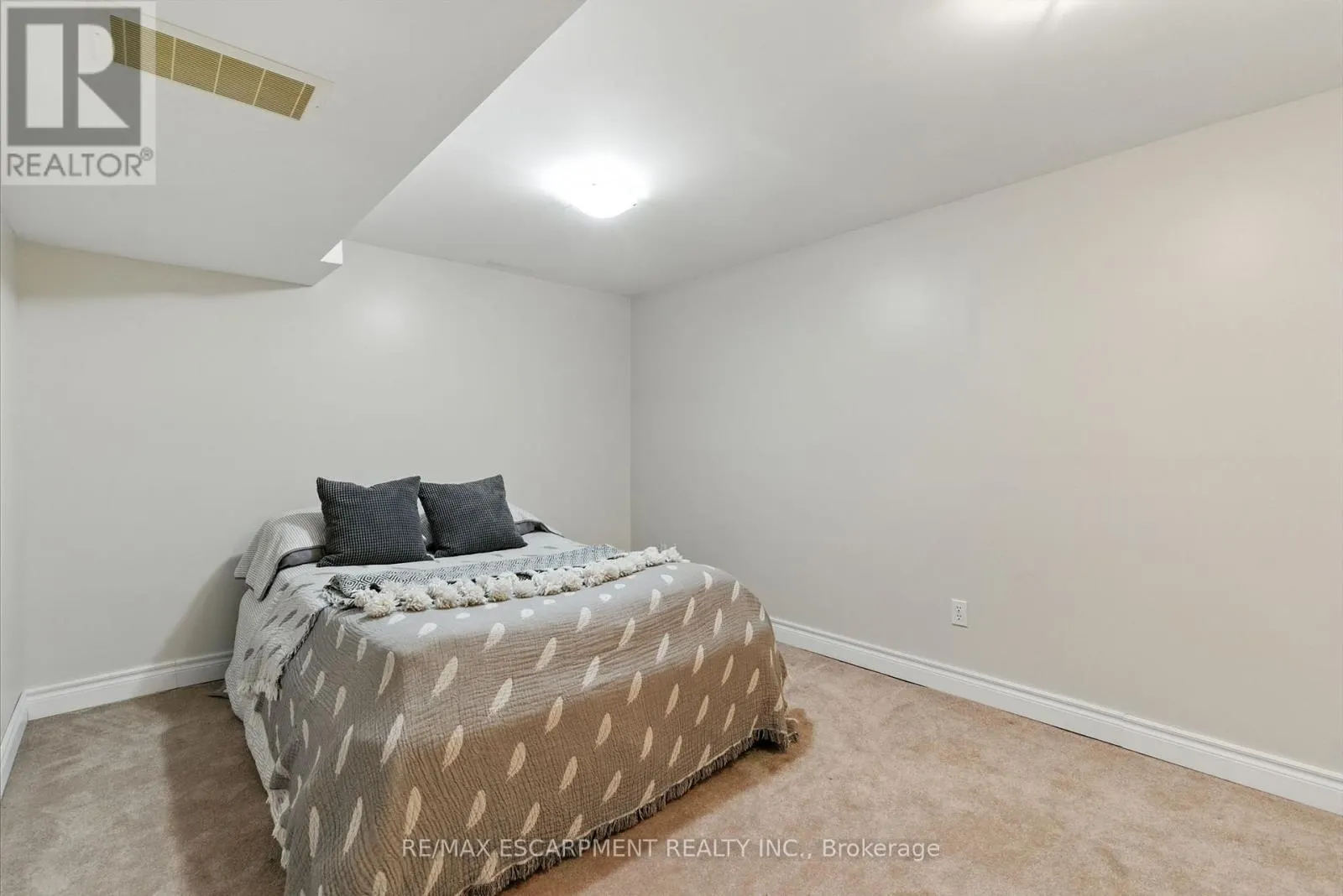 1423 THORNTON ROAD