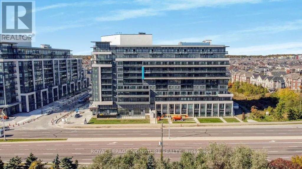 316 - 395 DUNDAS STREET W