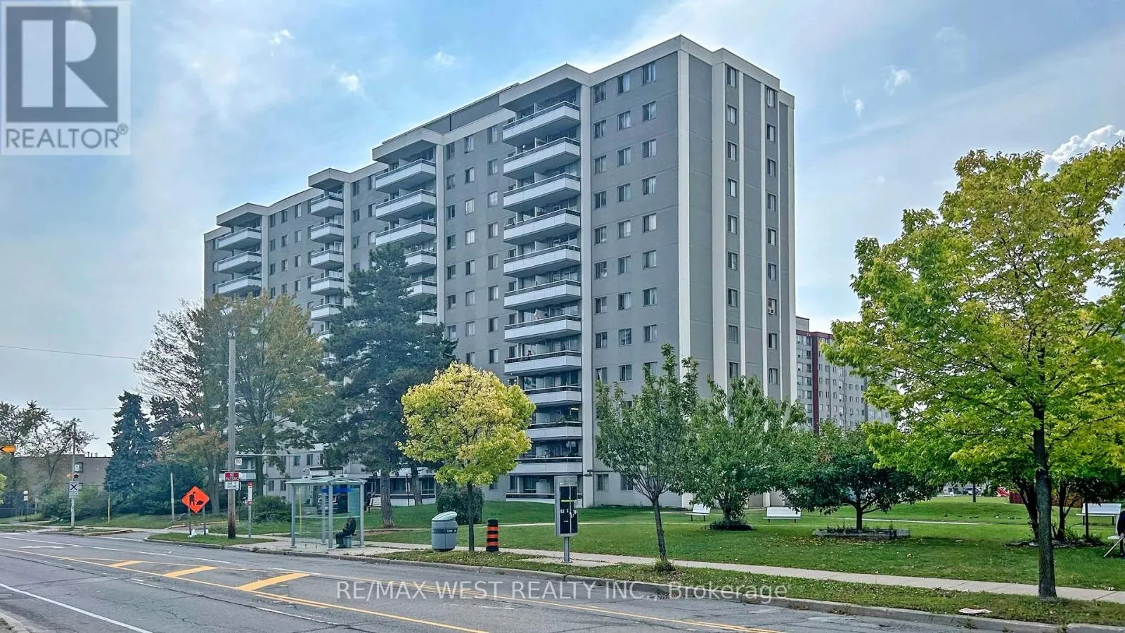 210 - 940 CALEDONIA ROAD