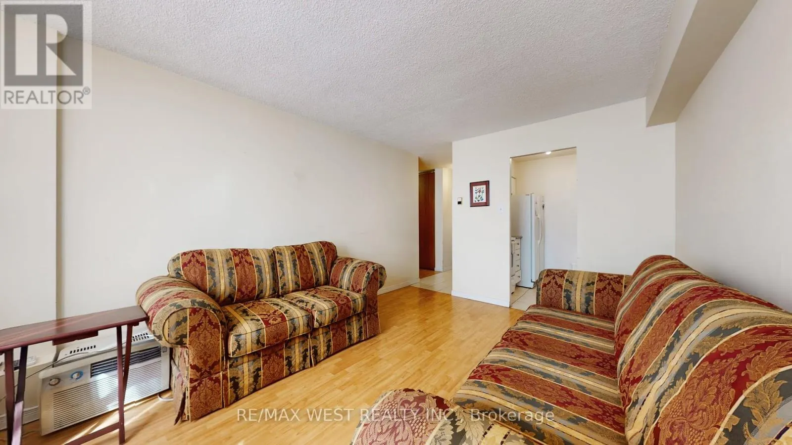 210 - 940 CALEDONIA ROAD