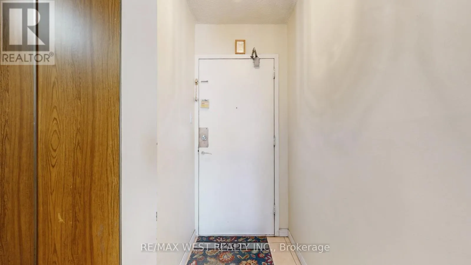 210 - 940 CALEDONIA ROAD