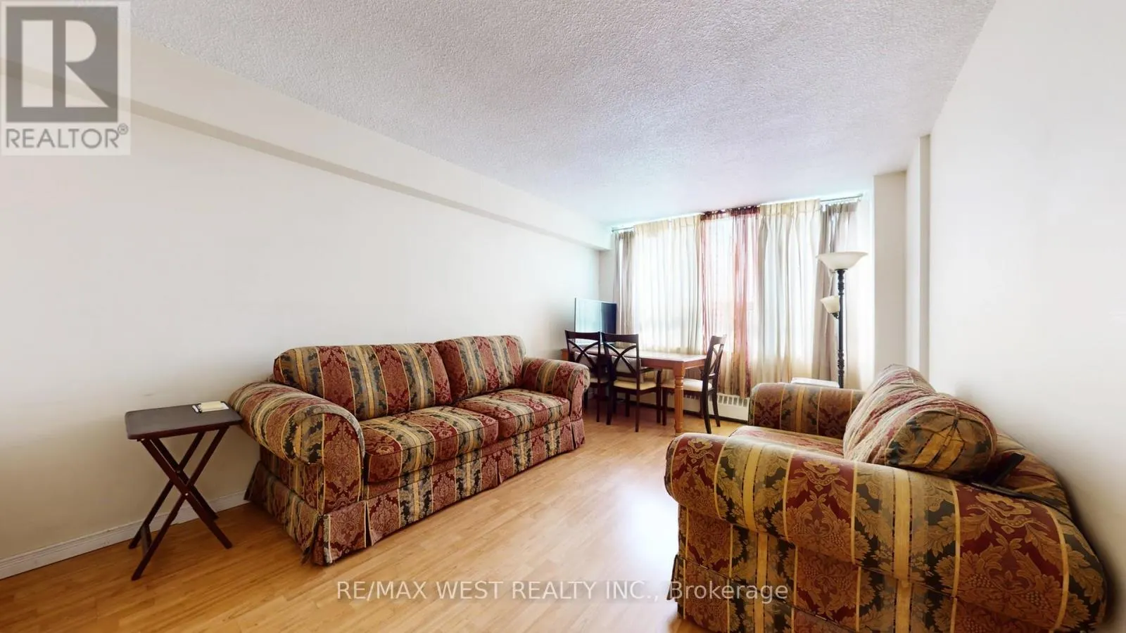 210 - 940 CALEDONIA ROAD