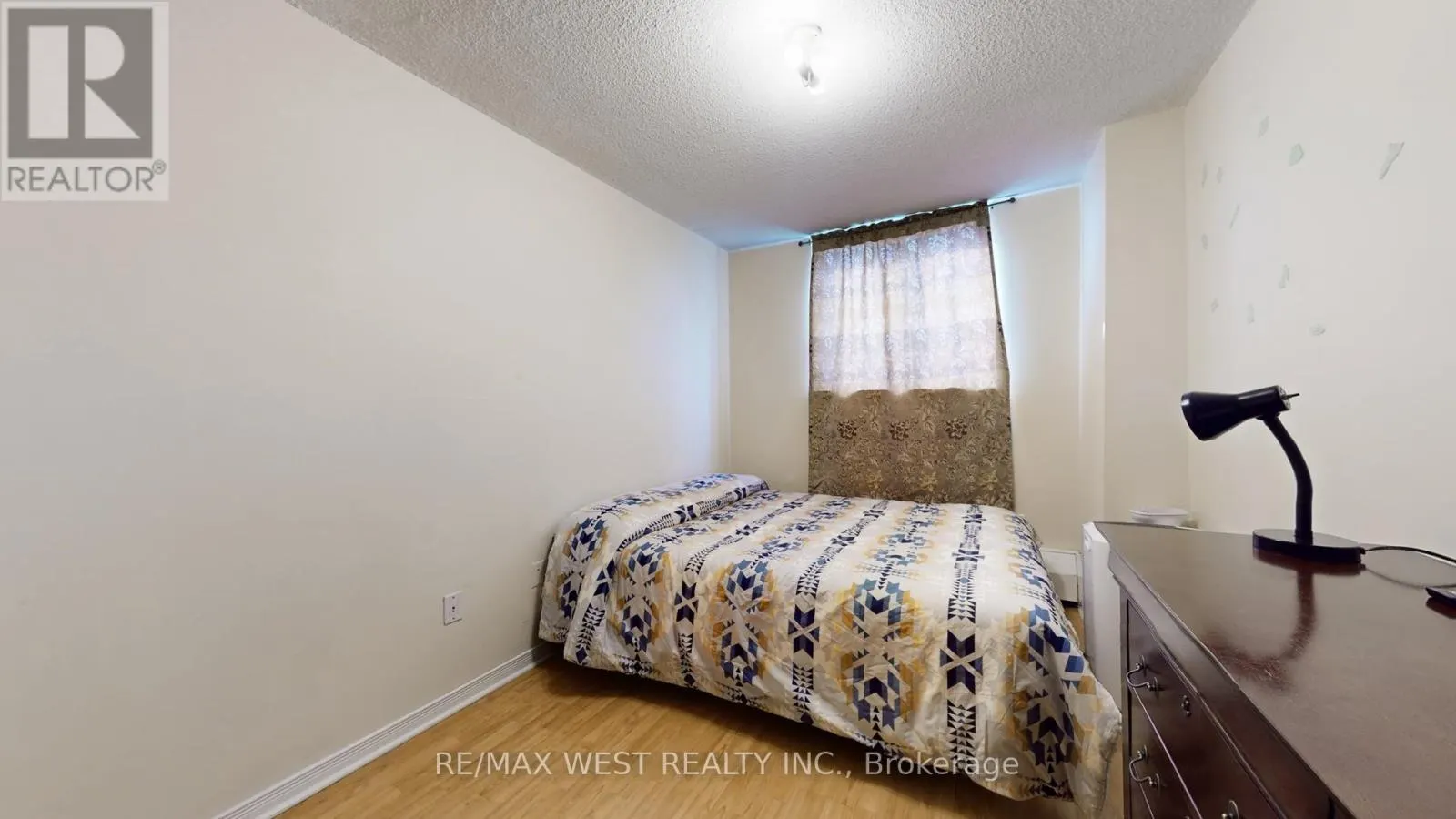 210 - 940 CALEDONIA ROAD