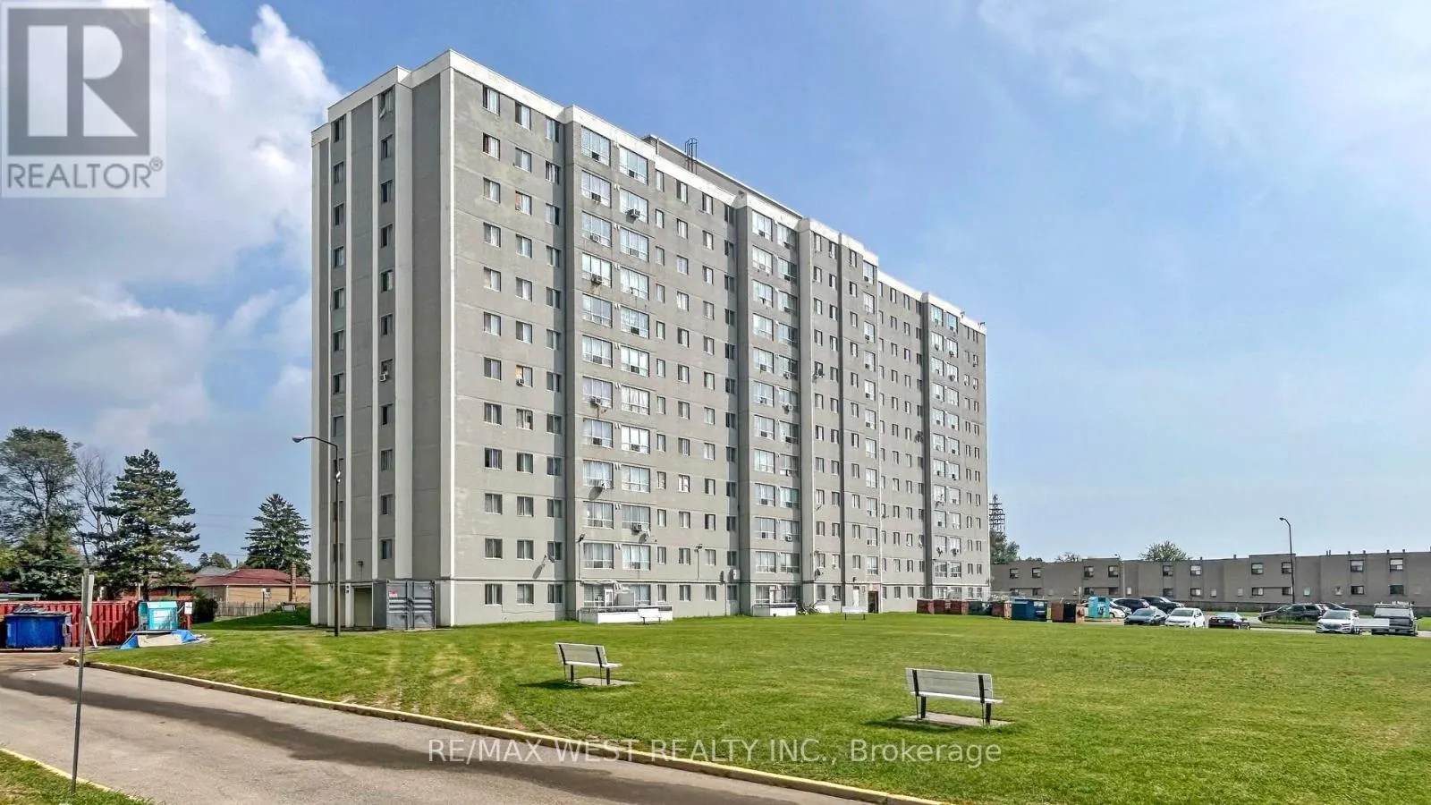 210 - 940 CALEDONIA ROAD