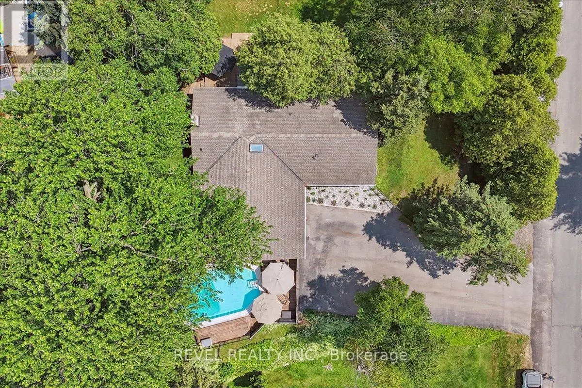15 IRESON ROAD