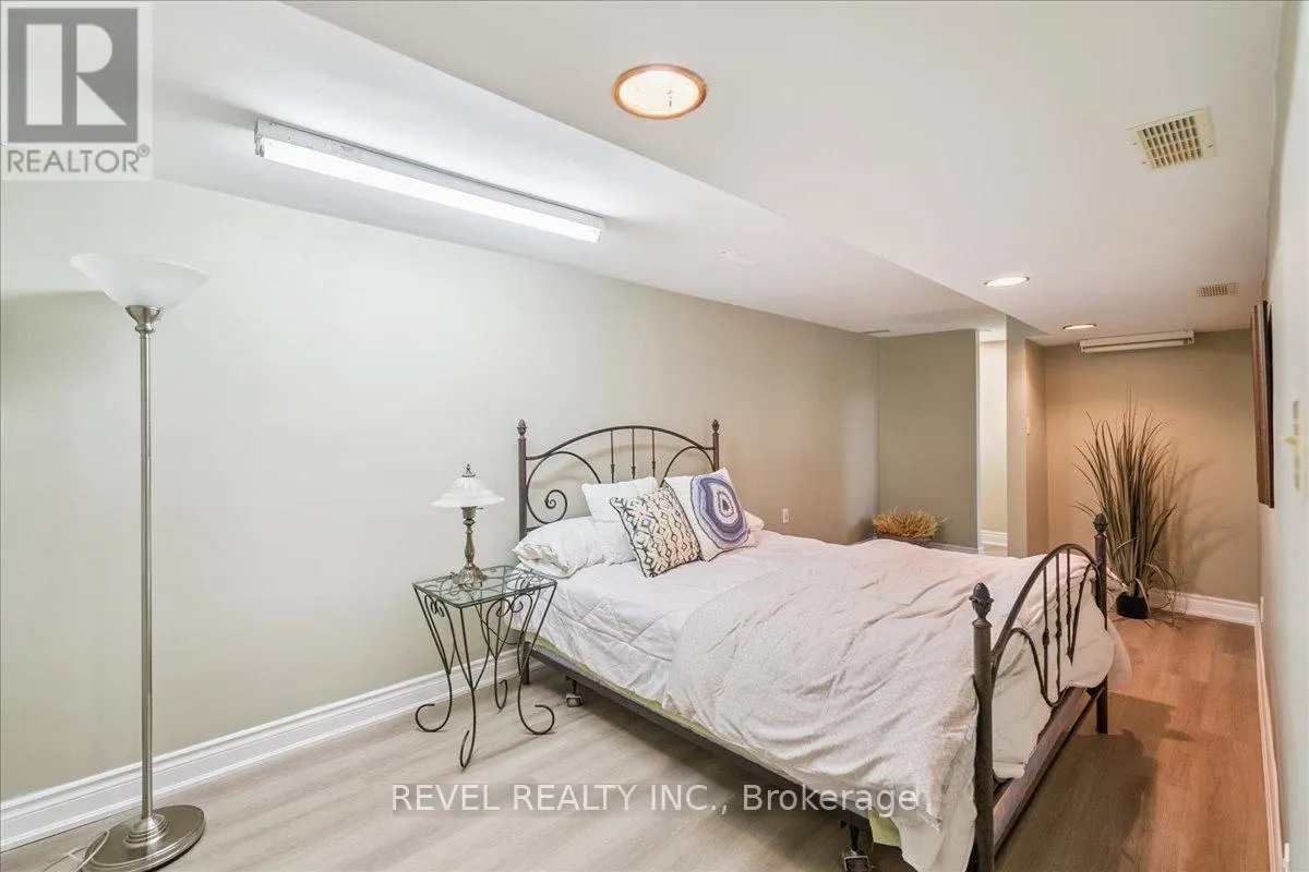 15 IRESON ROAD